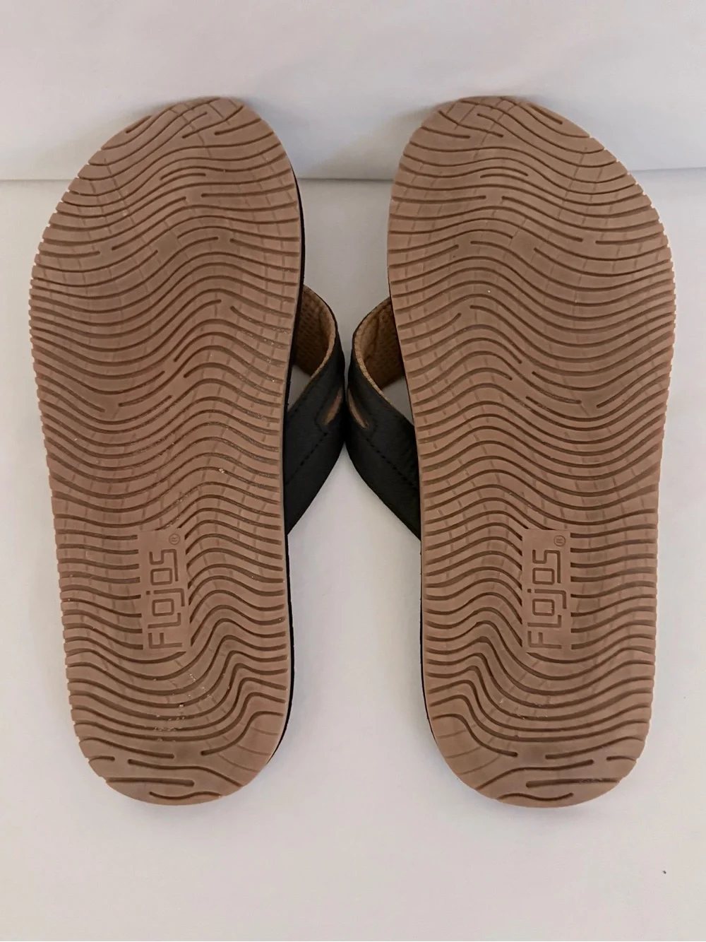 Flojos Waverunner Flip Flop Sandals Men’s Size 10 Black Brown Sporty Fabric